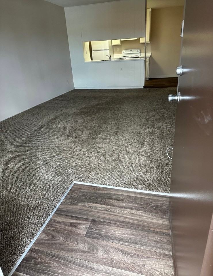 563 Broadway #15 - Photo 5 of 5