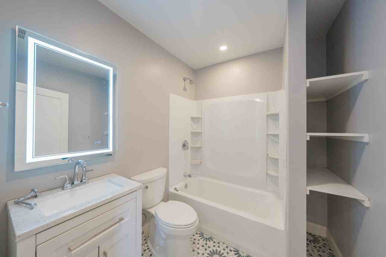 42 Vernal St - Photo 5 of 14
