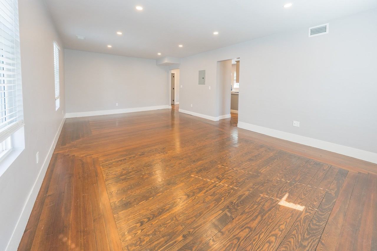 42 Vernal St - Photo 6 of 14
