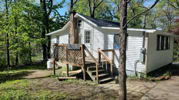 featured image of 14 Woodland Cir S