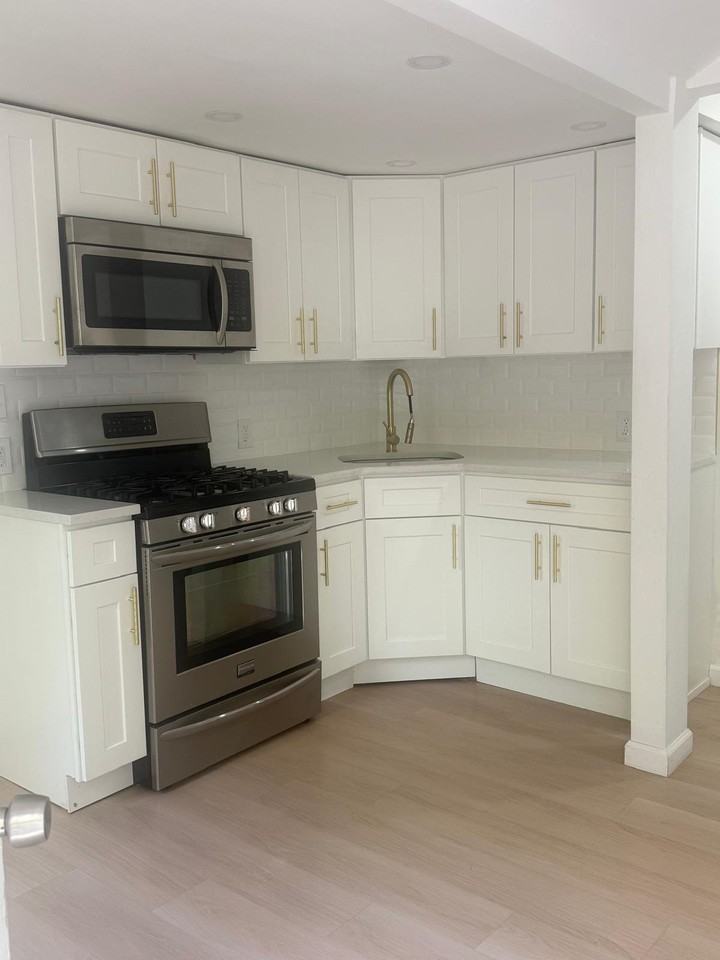 14 Woodland Cir S - Photo 3 of 10