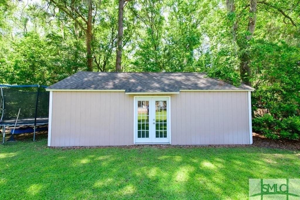496 Harbour Ln - Photo 4 of 20