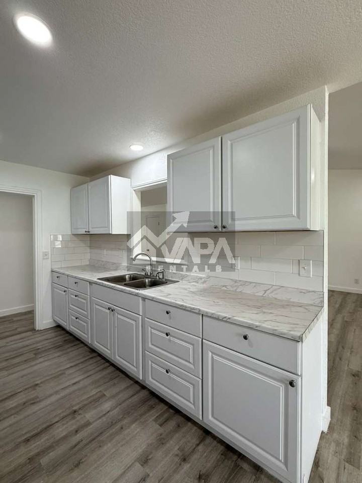 5679 Wood Oak - Photo 5 of 20