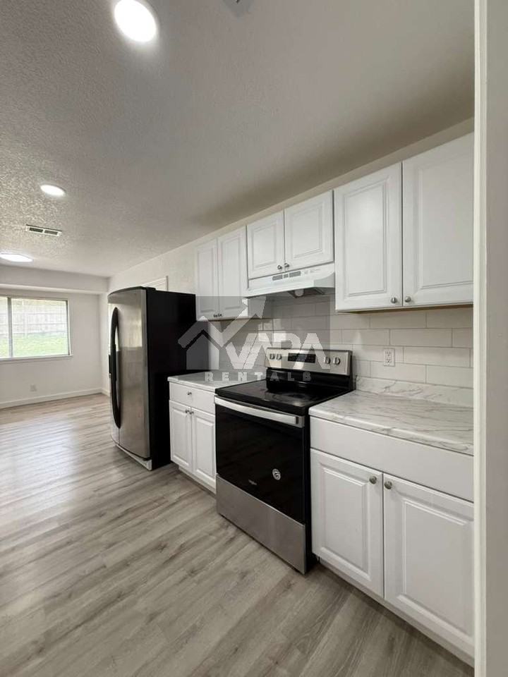 5679 Wood Oak - Photo 7 of 20