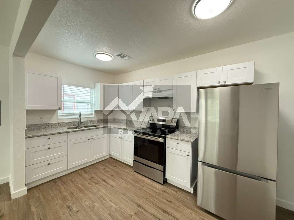 118 Gaskin Dr - Photo 4 of 18