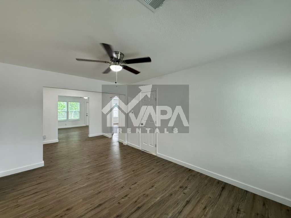 118 Gaskin Dr - Photo 5 of 18