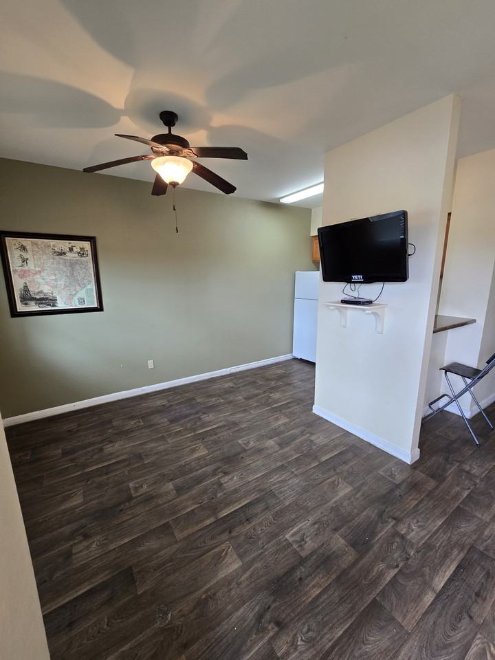 4392 U.S. 181 - Photo 6 of 50