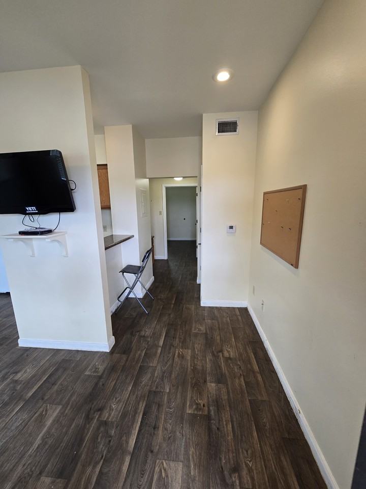 4392 U.S. 181 - Photo 7 of 50