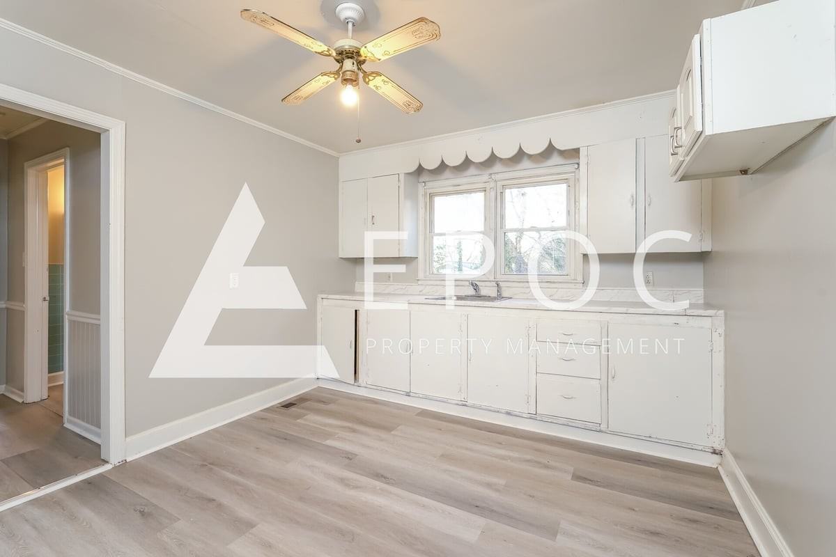 2802 Ansonia St - Photo 3 of 15
