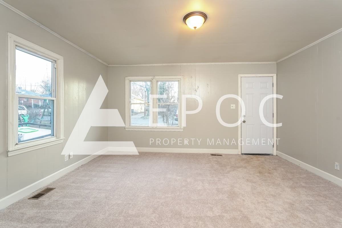 2802 Ansonia St - Photo 5 of 15