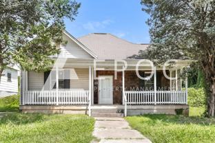 921 Ne 22nd St - Photo 1 of 1