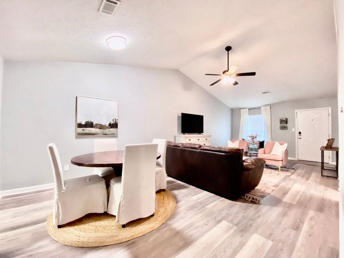 645 Brook Trl - Photo 7 of 19