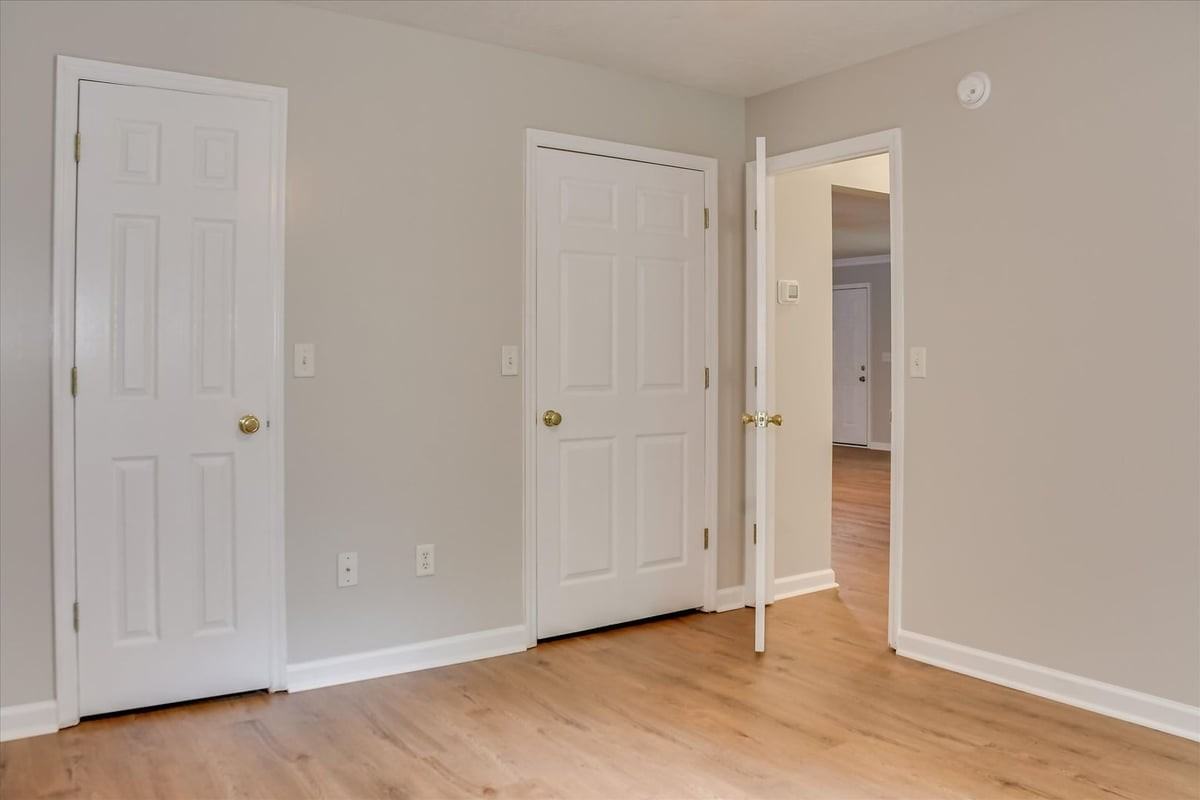 746 Hamilton Rd - Photo 3 of 33