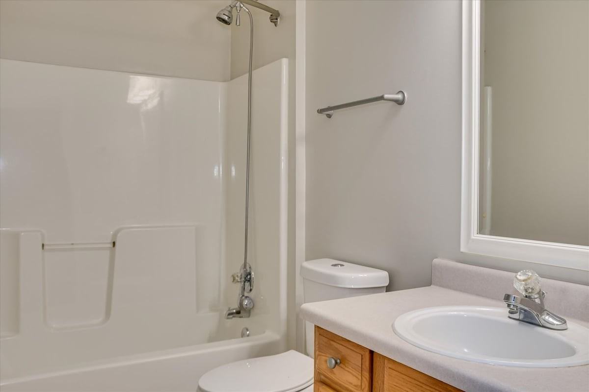 746 Hamilton Rd - Photo 7 of 33