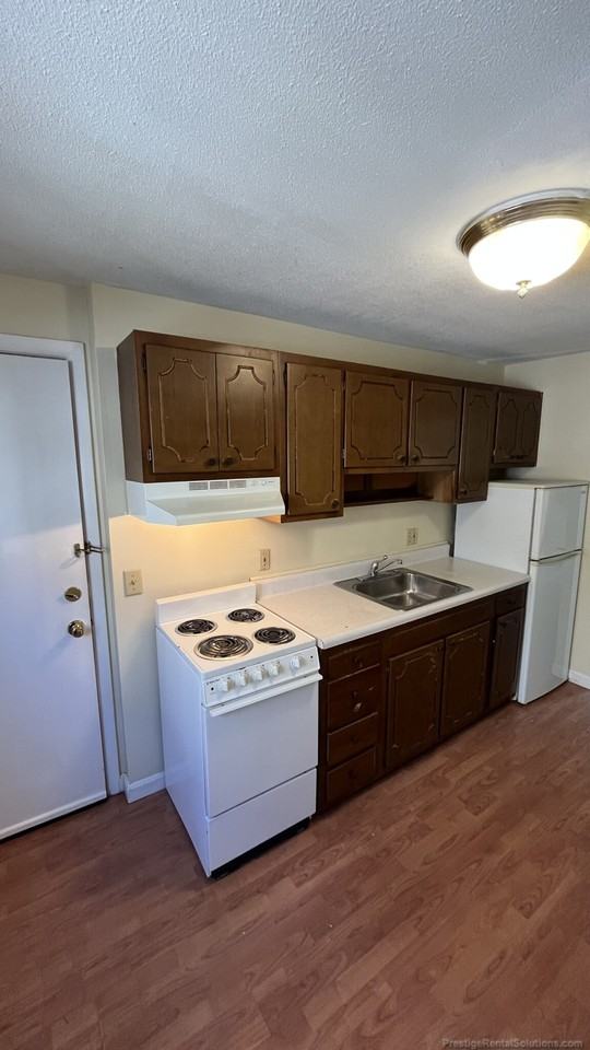 17 Cross St #10 - Photo 3 of 17