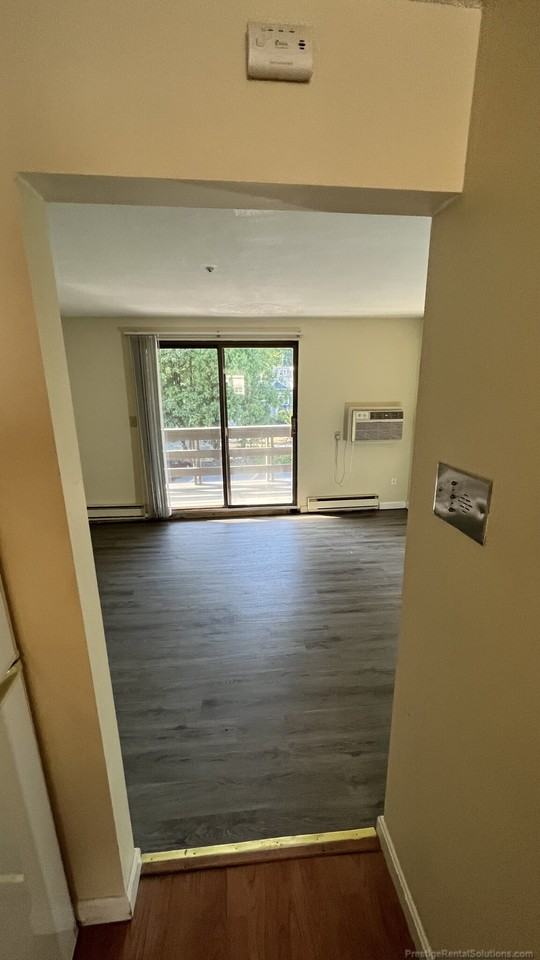 17 Cross St #10 - Photo 4 of 17