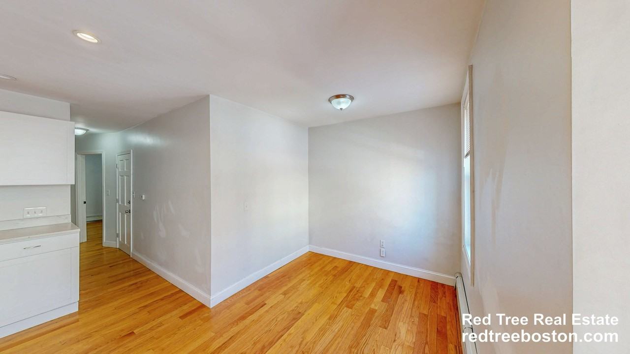 67 Marion St #2 - Photo 6 of 15
