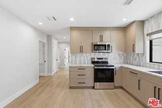 22B 6th St #18 - Photo 7 of 8