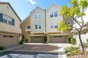featured image of 33 Visalia