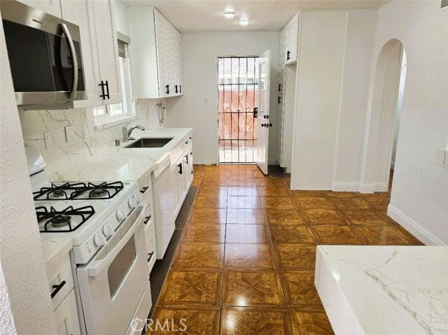 10451 Whirlaway St - Photo 7 of 8