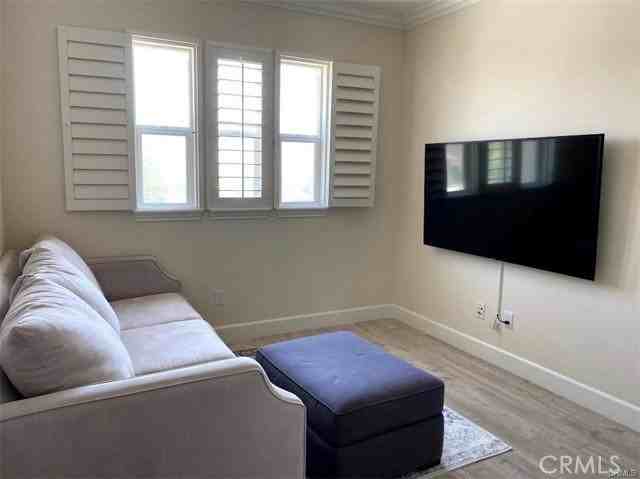 3159 E Phillips - Photo 3 of 8