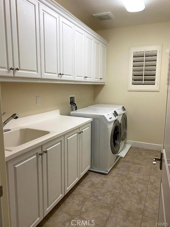 3159 E Phillips - Photo 4 of 8