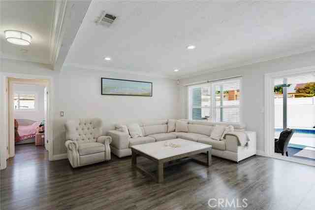14761 Septo St - Photo 4 of 8