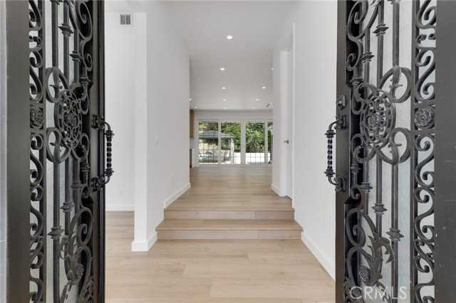 4316 Topanga Canyon Blvd - Photo 3 of 8