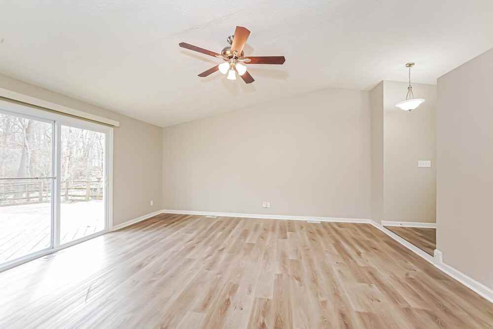 1531 Creekside Ln - Photo 6 of 18
