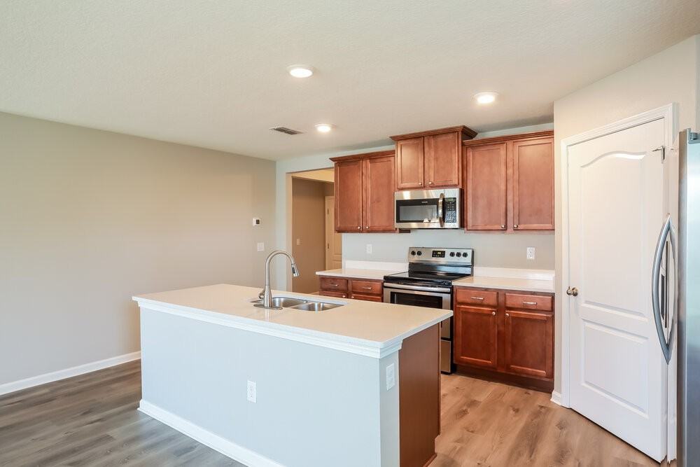 2096 Pebble Point Dr - Photo 7 of 16