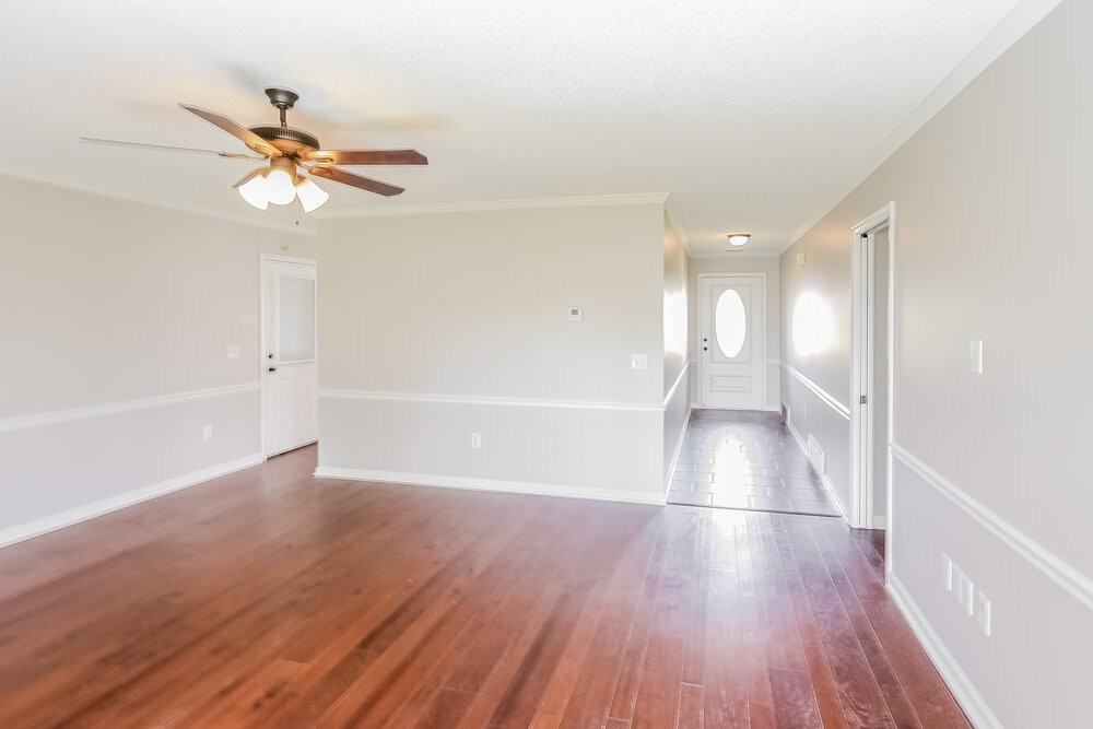 4365 Barrymor Dr - Photo 4 of 17