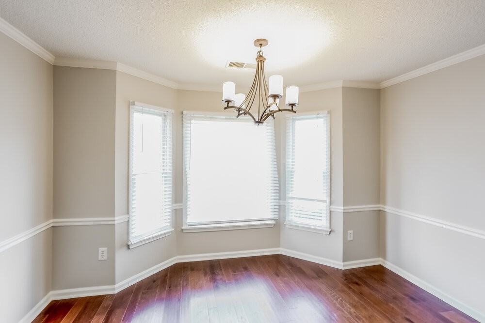 4365 Barrymor Dr - Photo 5 of 17