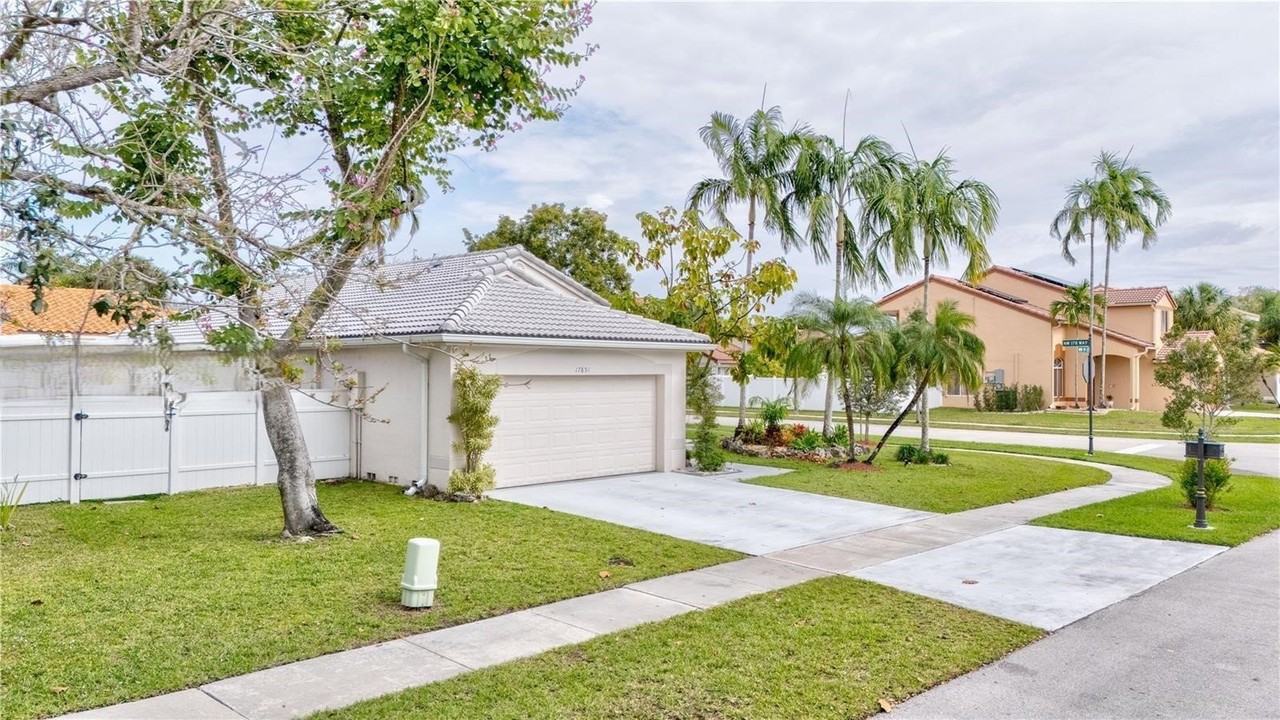 17851 Nw 19th St - Photo 2 of 8