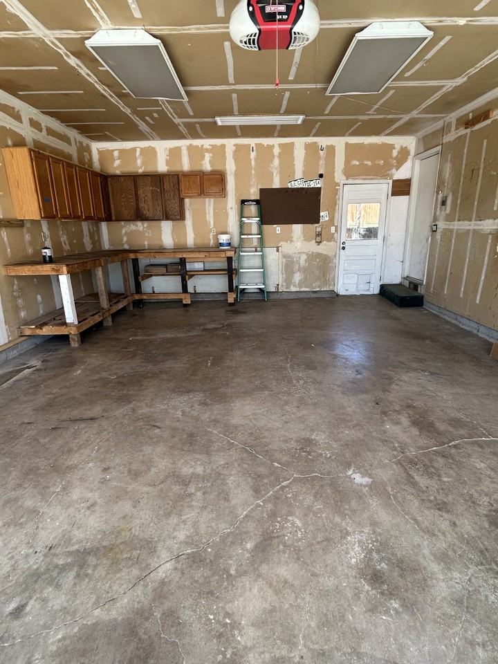 1168 Hole Cir - Photo 2 of 18