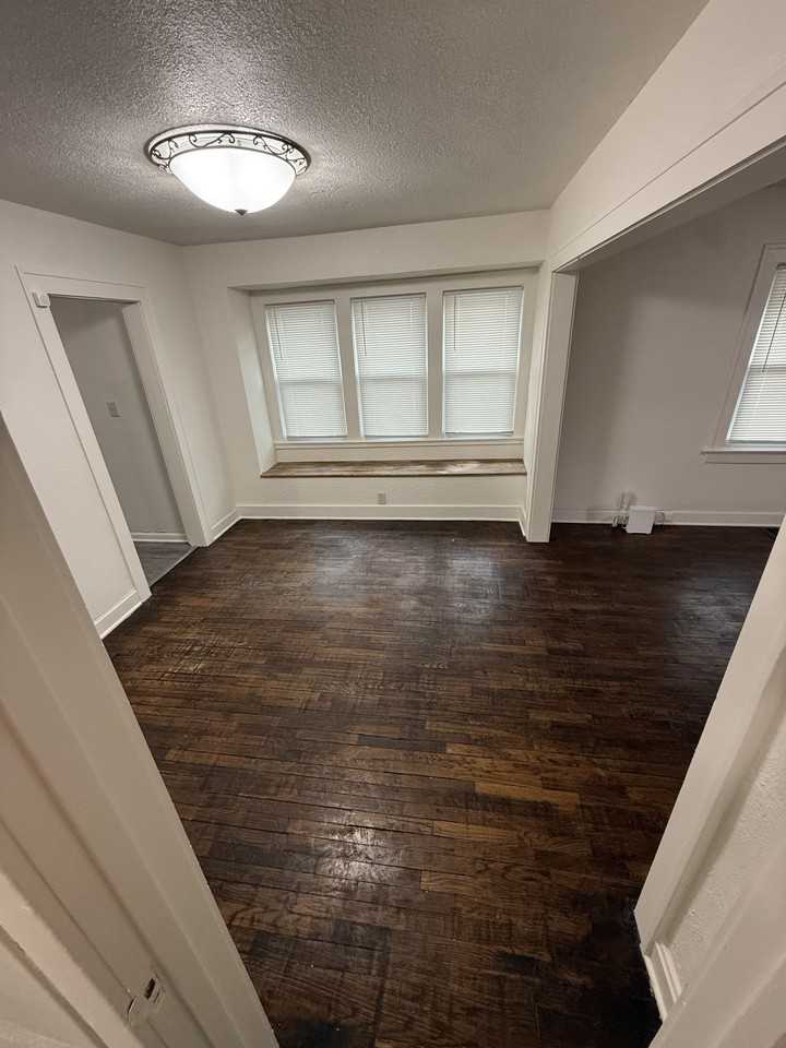 6817 Cleveland Ave - Photo 3 of 12