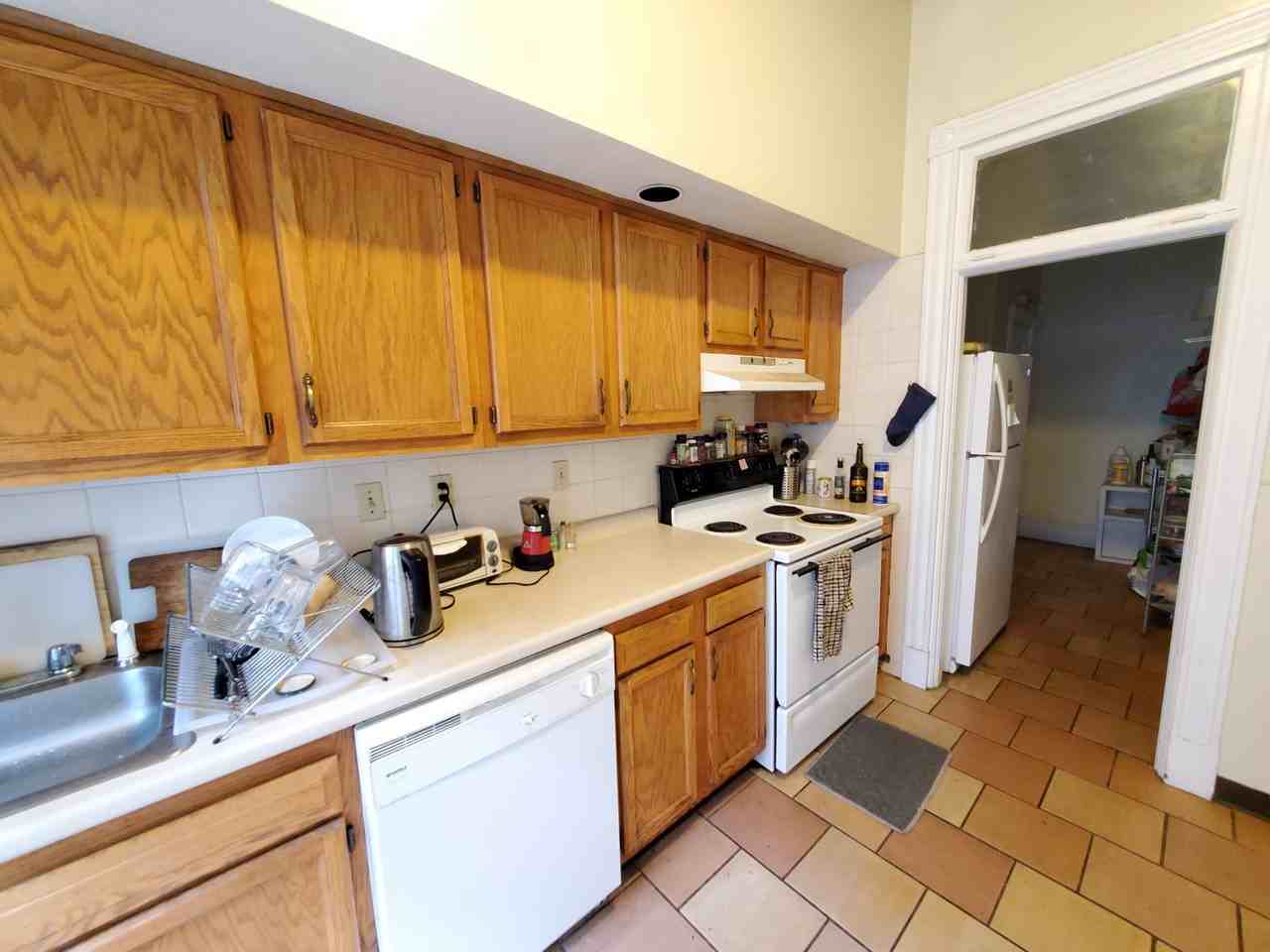217 Harvard St #U2 - Photo 6 of 8