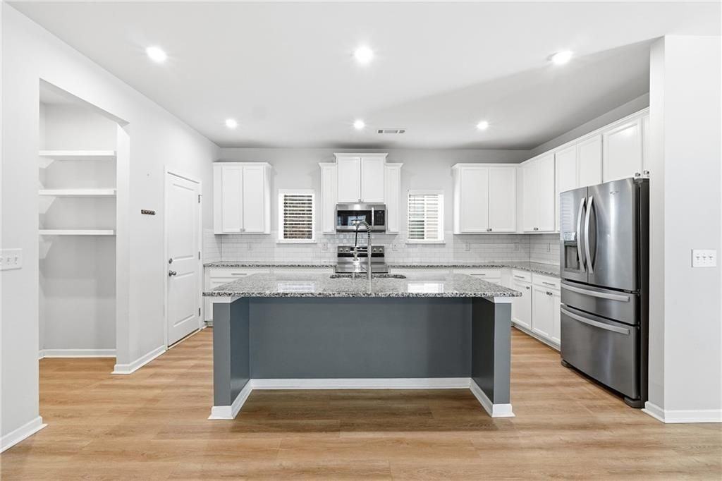 2719 Morgan Spring Trl - Photo 5 of 46