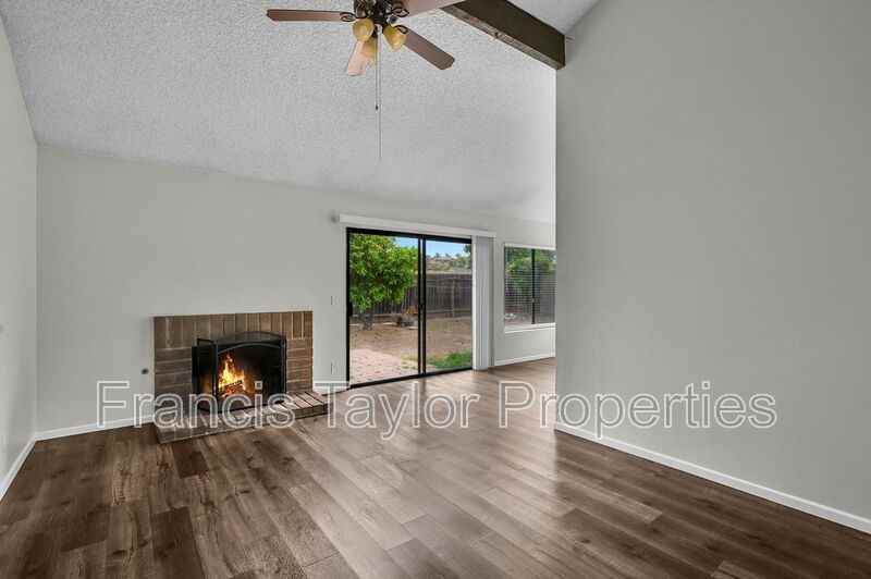 929 Mulberry Dr - Photo 6 of 37