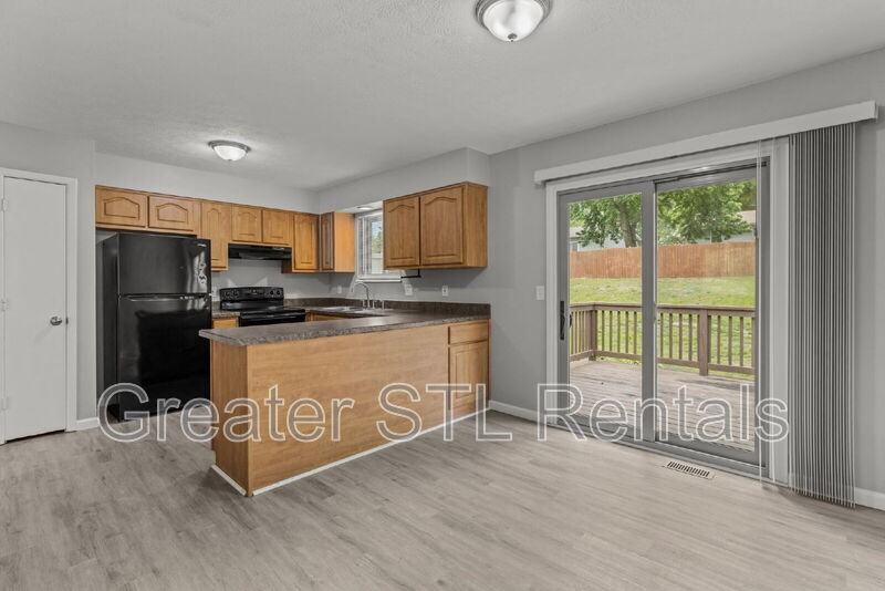 4153 Mcclay Rd - Photo 7 of 37