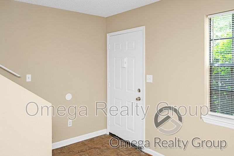 2109 Whetstone Ct - Photo 6 of 33
