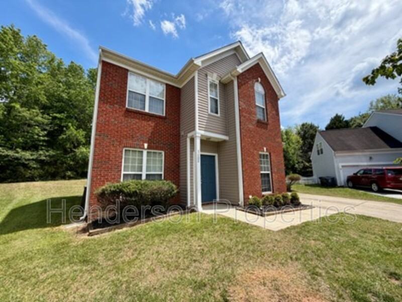7802 Rolling Meadows Ln - Photo 3 of 21