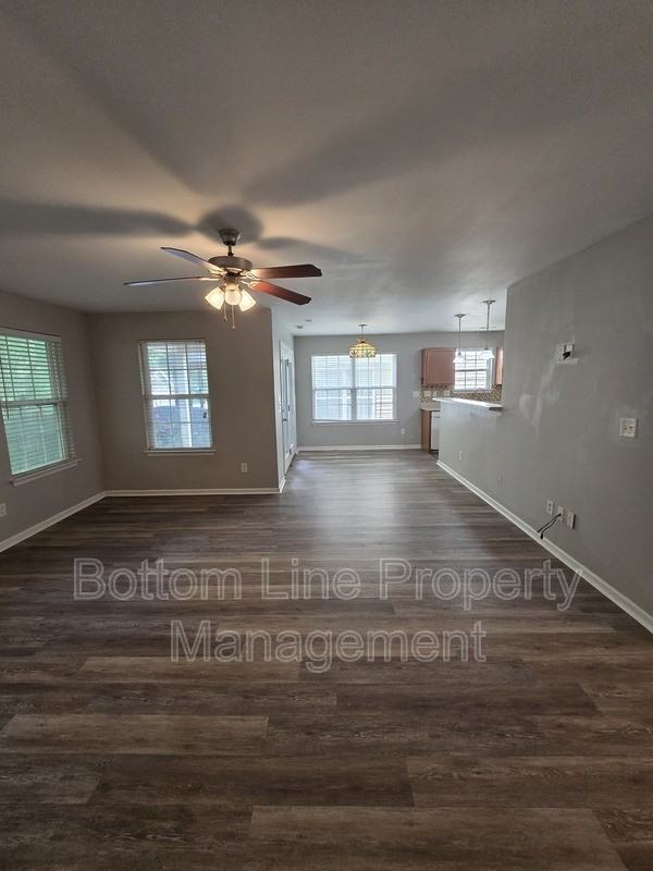 3850 Fircrest Dr - Photo 7 of 32