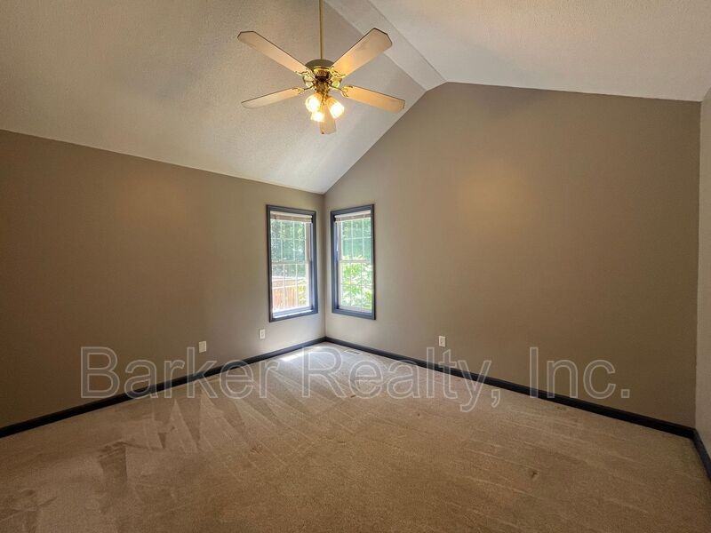 232 Walnut Creek Dr - Photo 5 of 8