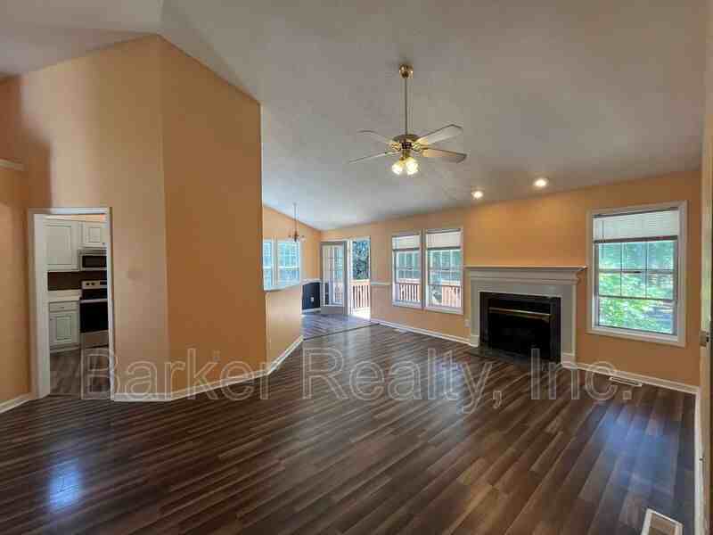 232 Walnut Creek Dr - Photo 2 of 8