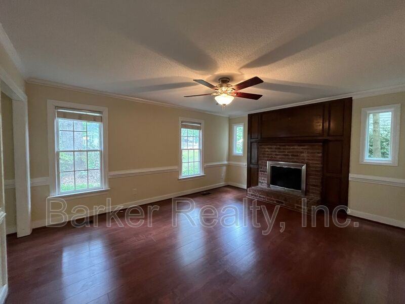 4509 Tetbury Pl - Photo 2 of 10
