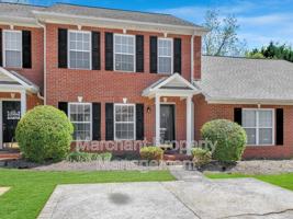 featured image of 215 Rexford Dr