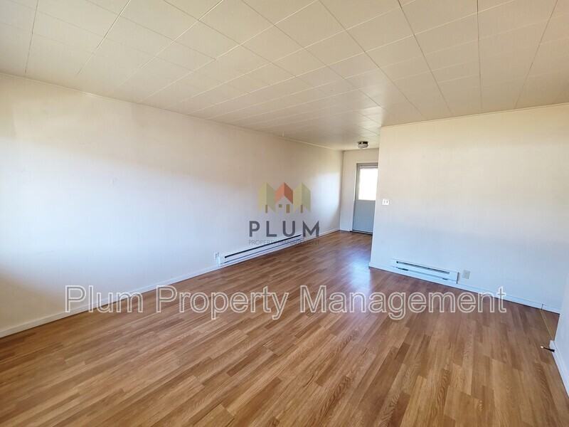 34504 Morigeau St #B - Photo 2 of 8