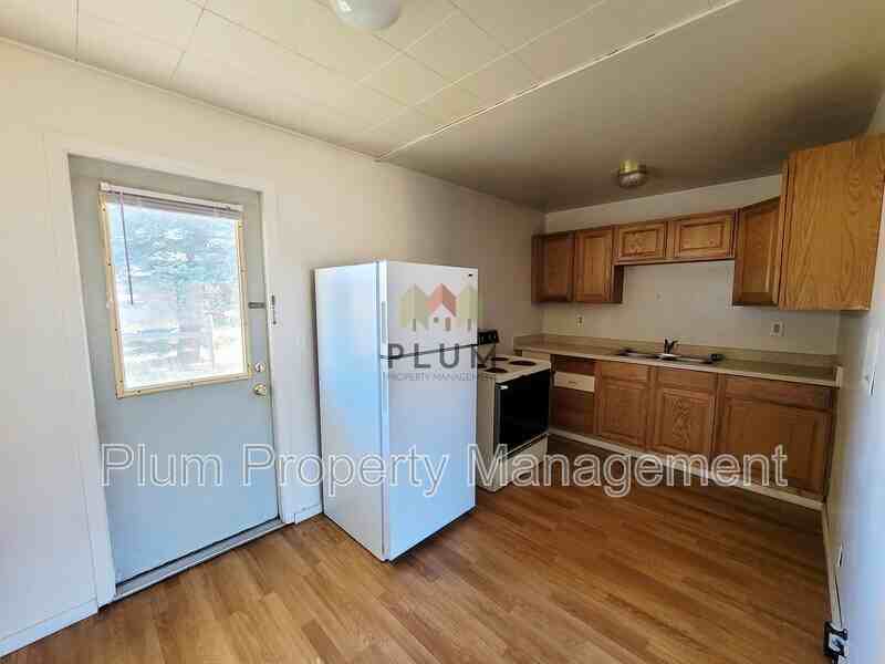 34504 Morigeau St #B - Photo 4 of 8