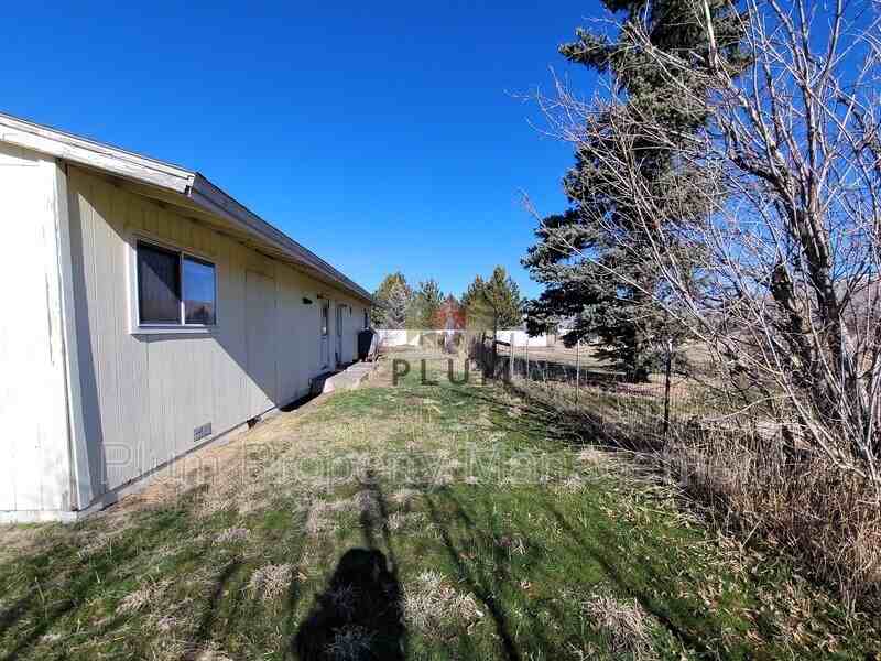 34504 Morigeau St #B - Photo 7 of 8