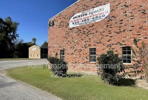 featured image of 750 Hospital Rd #O4
